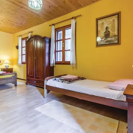 Two-bedroom In アパート *