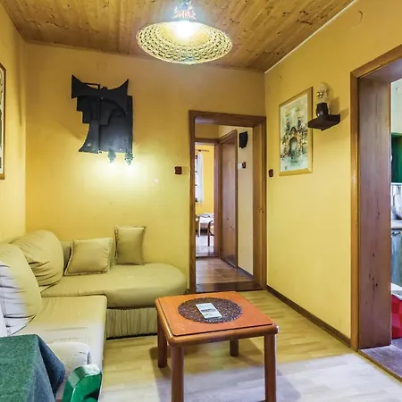 Two-bedroom In アパート *